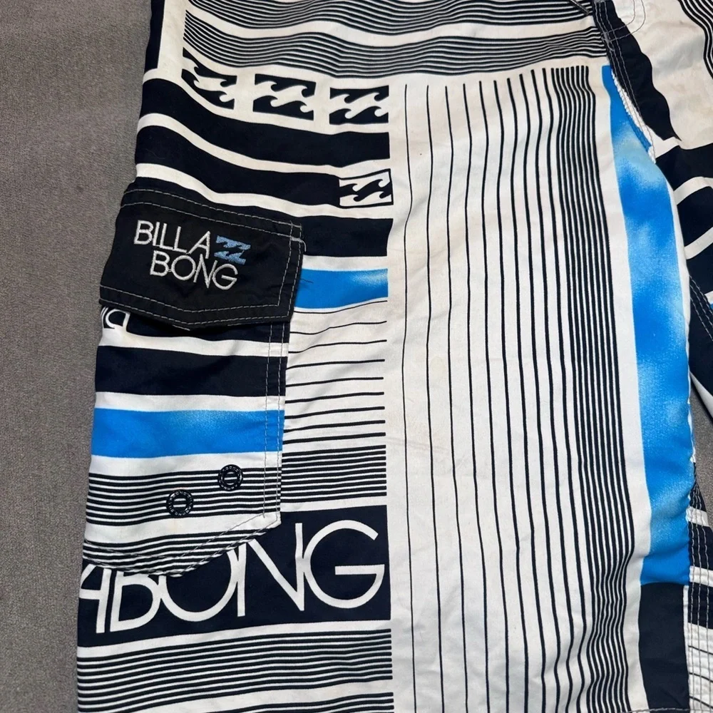 2000s Billabong Graphic Board Shorts